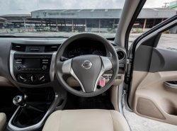 รถมือสอง NISSAN NP 300 NAVARA ปี 2018 สีเทา