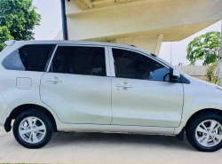 รถมือสอง TOYOTA AVANZA ปี 2013 สีบรอนซ์