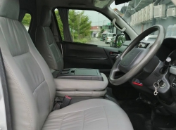 รถมือสอง TOYOTA HIACE ปี 2013 สีบรอนซ์