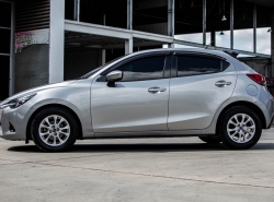รถมือสอง MAZDA 2 ปี 2017 สีเทา