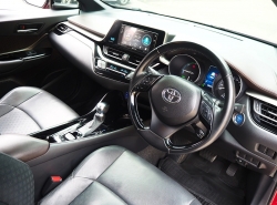 รถมือสอง TOYOTA CHR ปี 2018 สีแดง