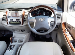 รถมือสอง TOYOTA INNOVA ปี 2012 สีบรอนซ์