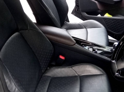 รถมือสอง TOYOTA CHR ปี 2018 สีดำ