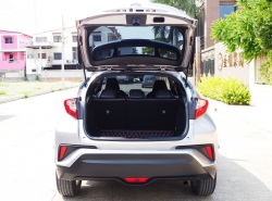 รถมือสอง TOYOTA CHR ปี 2018 สีเทา