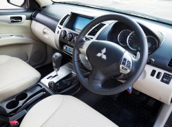 รถมือสอง MITSUBISHI PAJERO SPORT ปี 2011 สีดำ