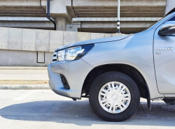 รถมือสอง TOYOTA HILUX REVO ปี 2017 สีบรอนซ์