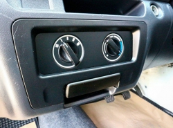 รถมือสอง SUZUKI CARRY ปี 2015 สีขาว