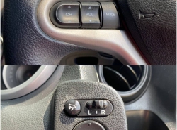 รถมือสอง HONDA JAZZ ปี 2013 สีขาว