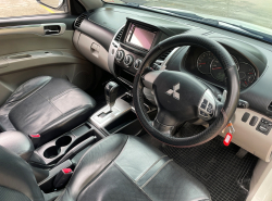 รถมือสอง MITSUBISHI PAJERO SPORT ปี 2012 สีขาว