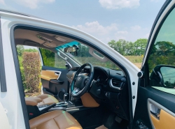 รถมือสอง TOYOTA FORTUNER ปี 2018 สีขาว