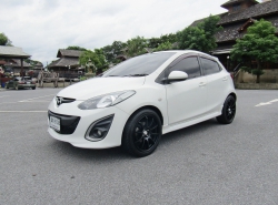 MAZDA 2 ปี 2012