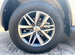 รถมือสอง TOYOTA FORTUNER ปี 2017 สีขาว